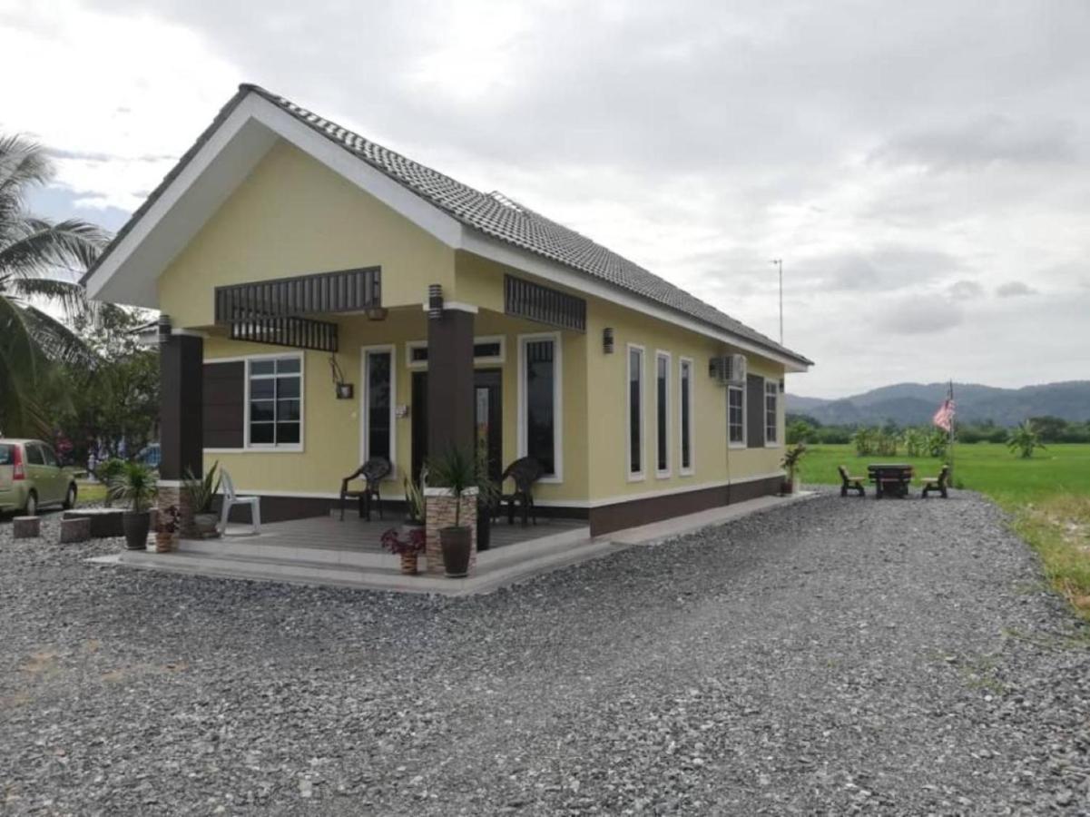Damai D Homestay Kangar Bagian luar foto
