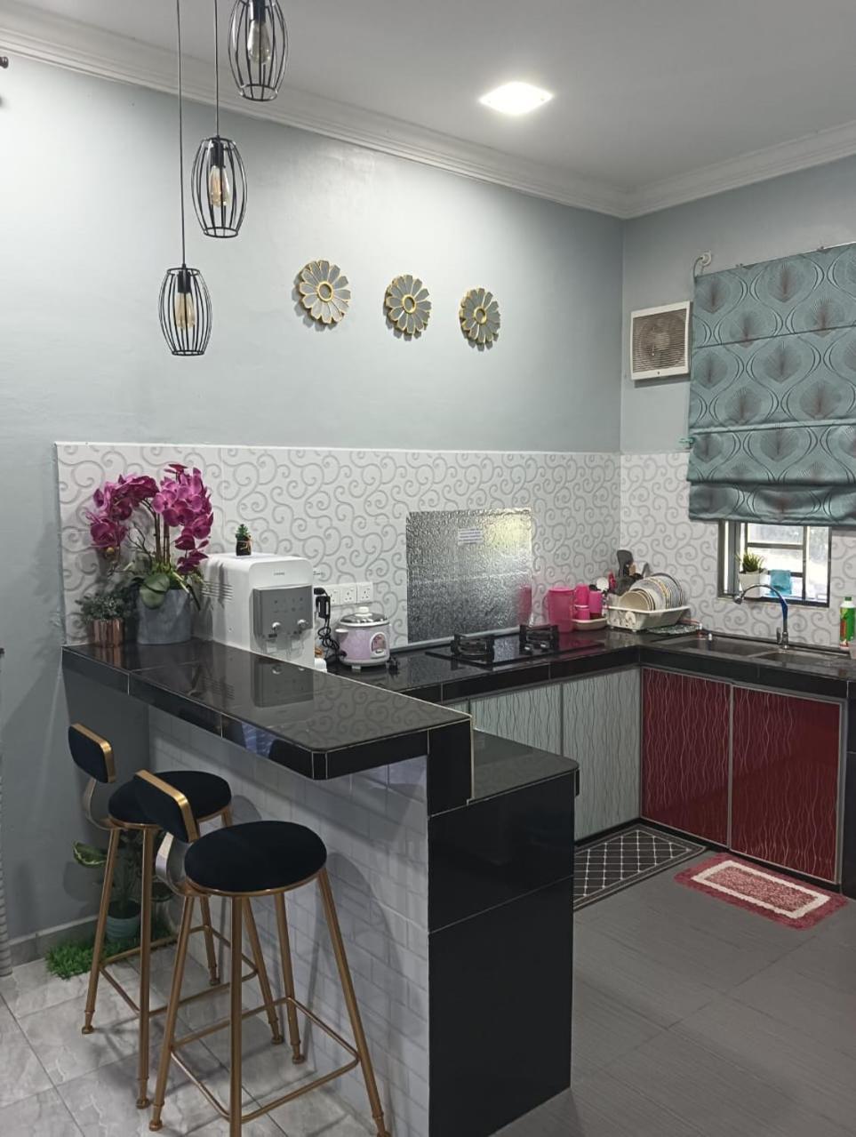 Damai D Homestay Kangar Bagian luar foto